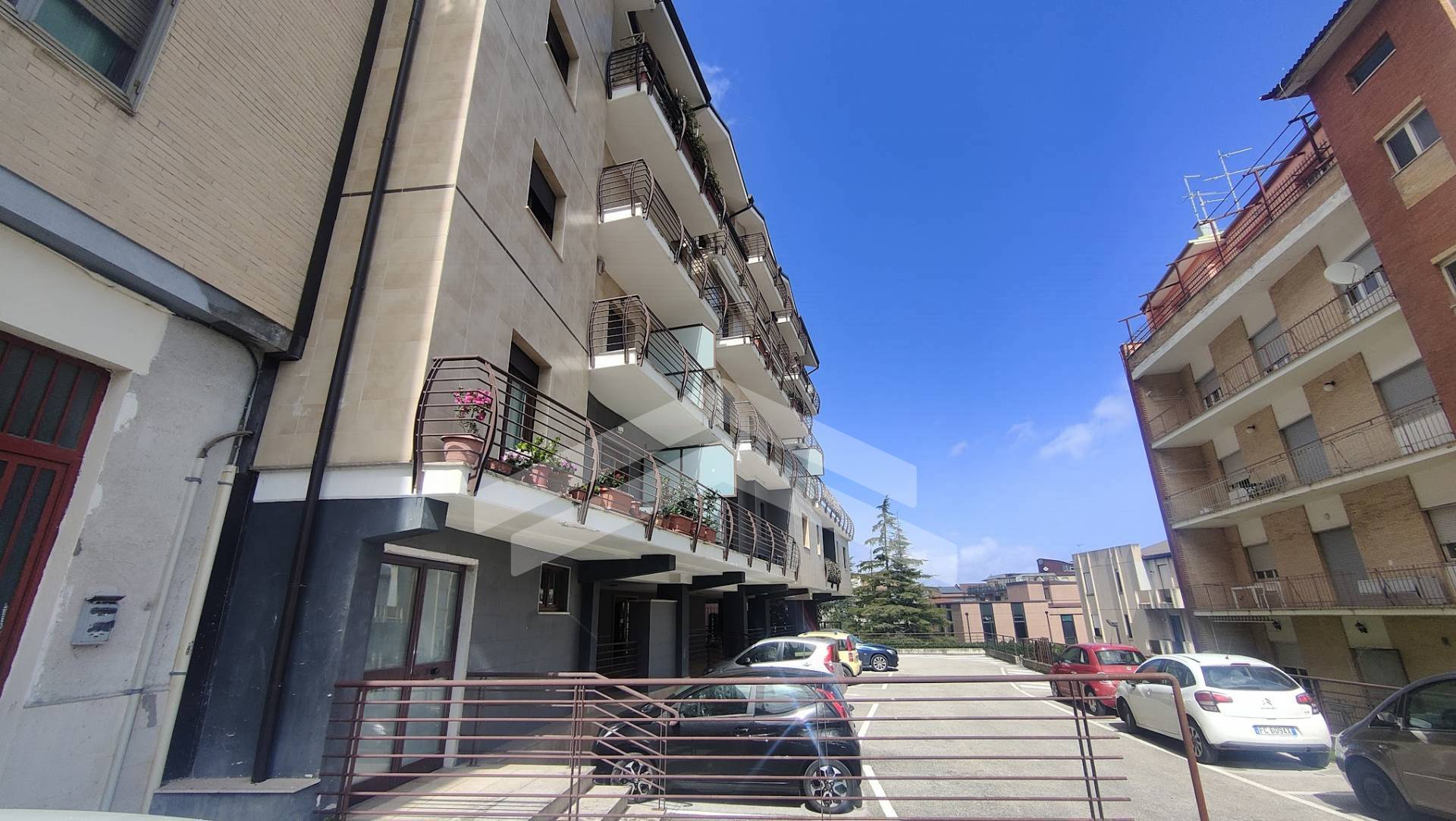 Box o garage in vendita a Campobasso, Semicentro