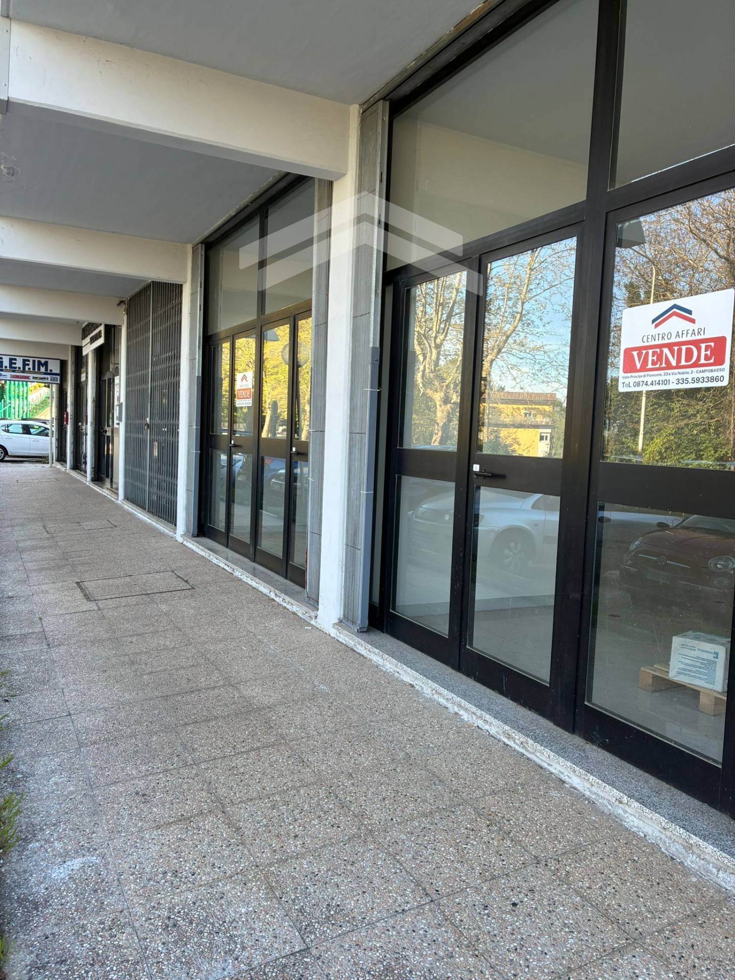 Locale commerciale in vendita a Campobasso, Vazzieri