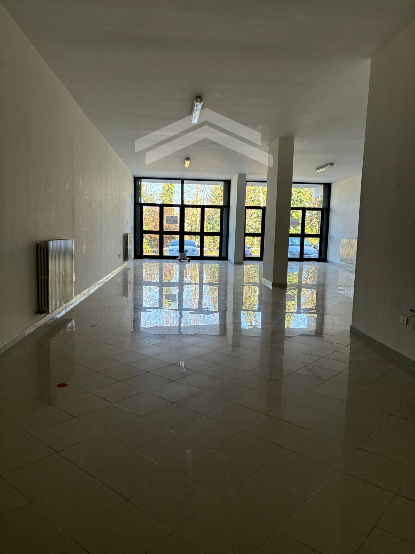 Locale commerciale in vendita a Campobasso, Vazzieri