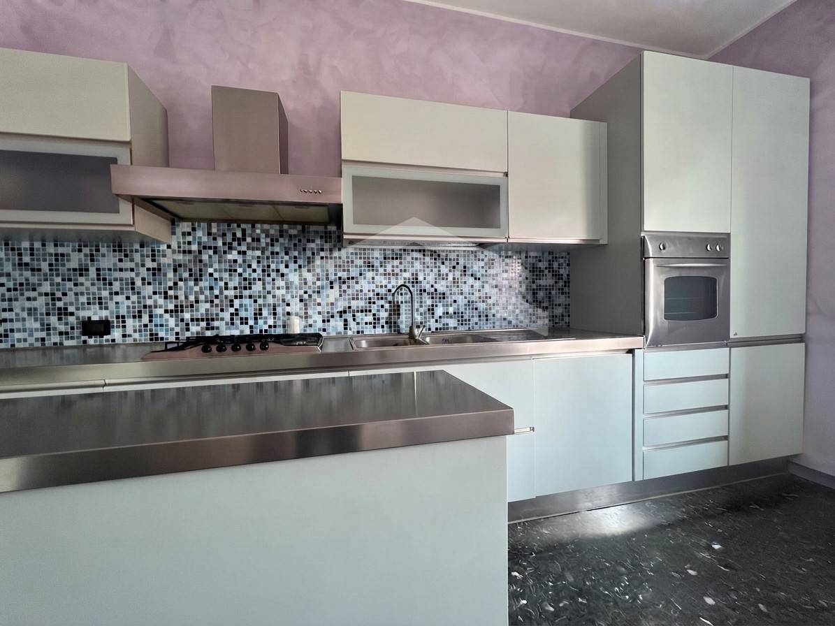 Appartamento in affitto a Campobasso, Centro
