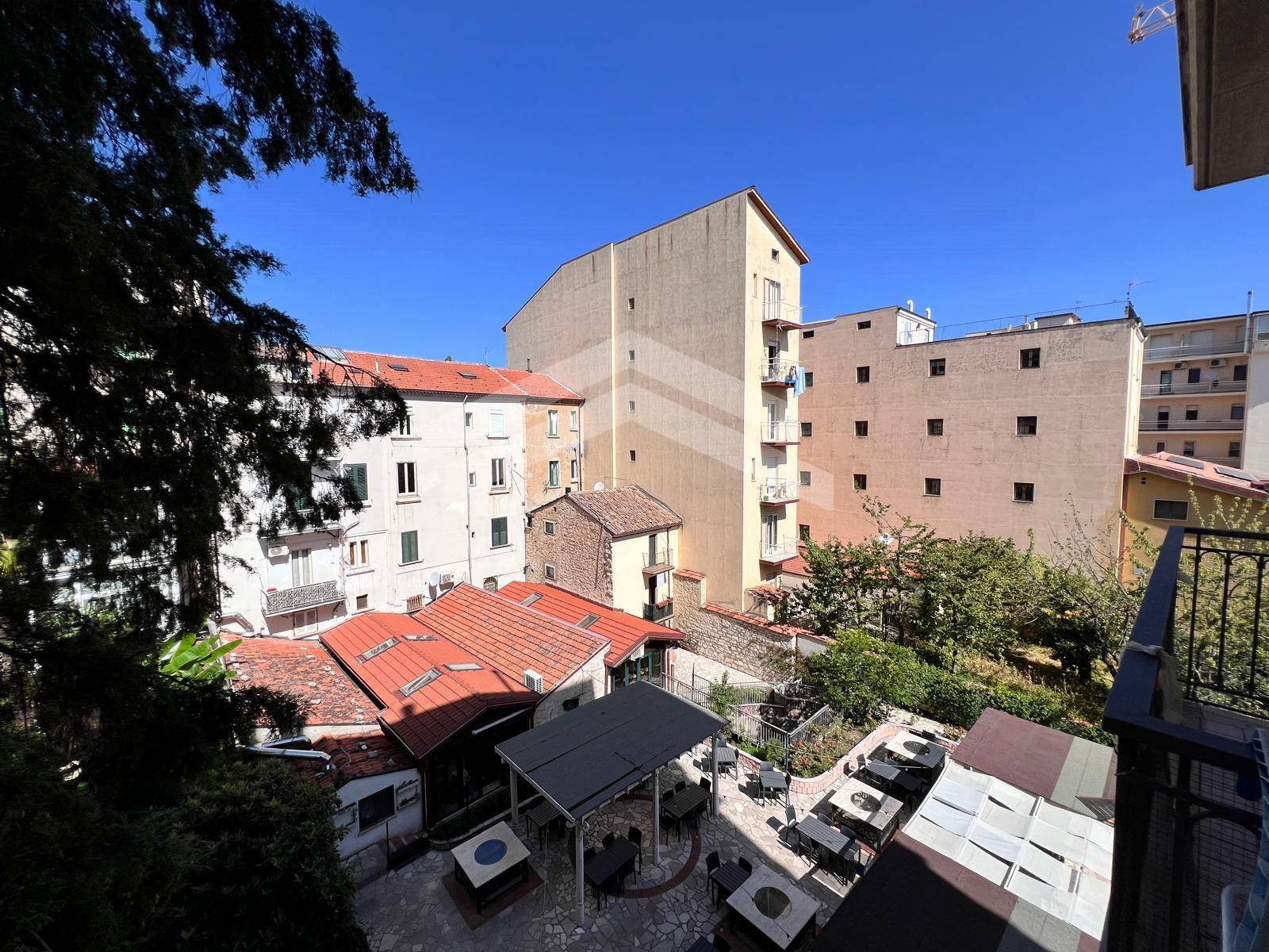 Appartamento in affitto a Campobasso, Centro