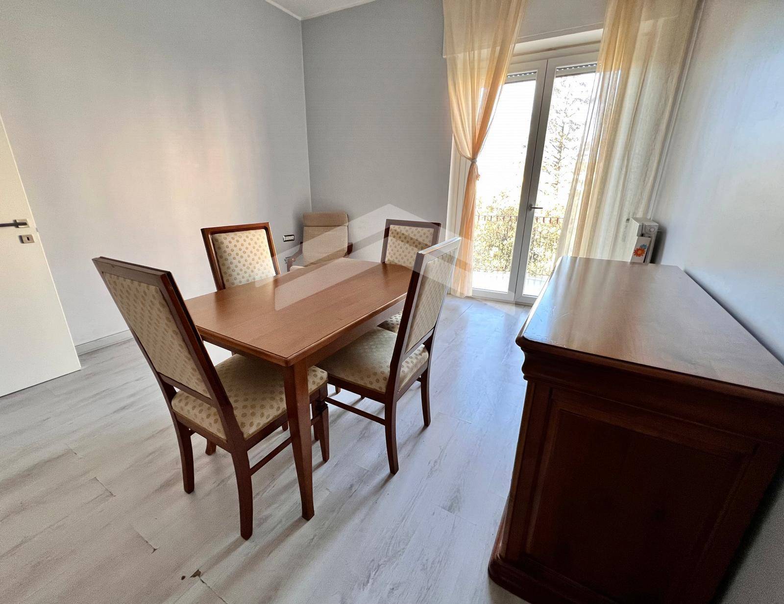 Appartamento in affitto a Campobasso, Centro