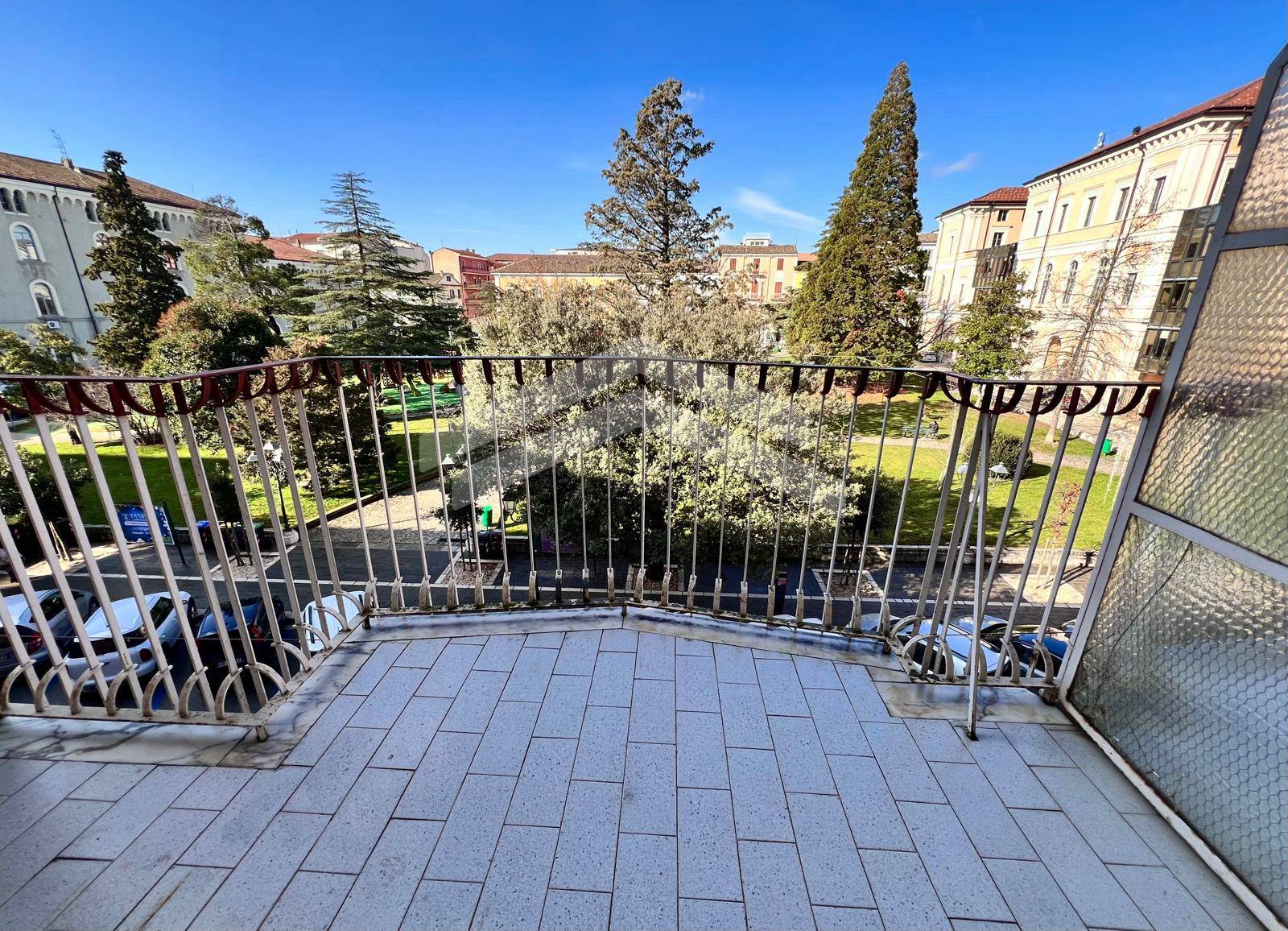 Appartamento in affitto a Campobasso, Centro