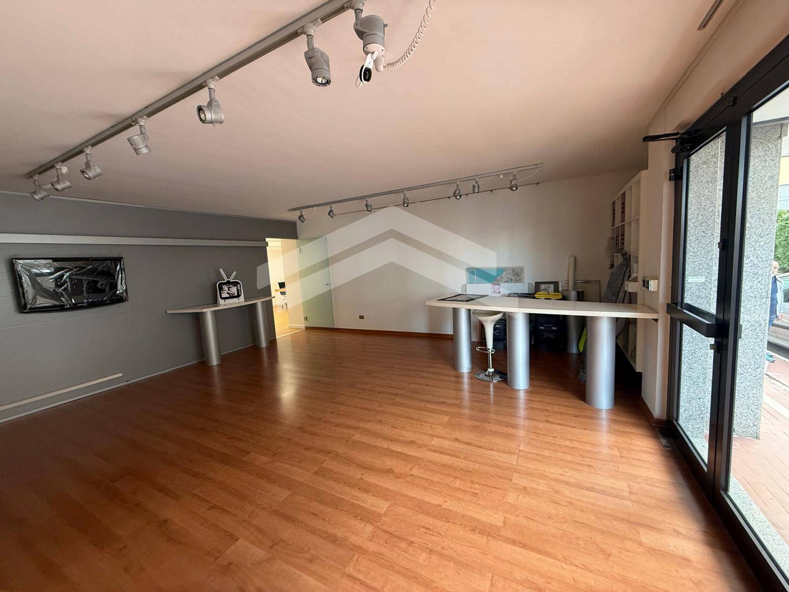 Locale artigianale in vendita a Campobasso, Semicentro