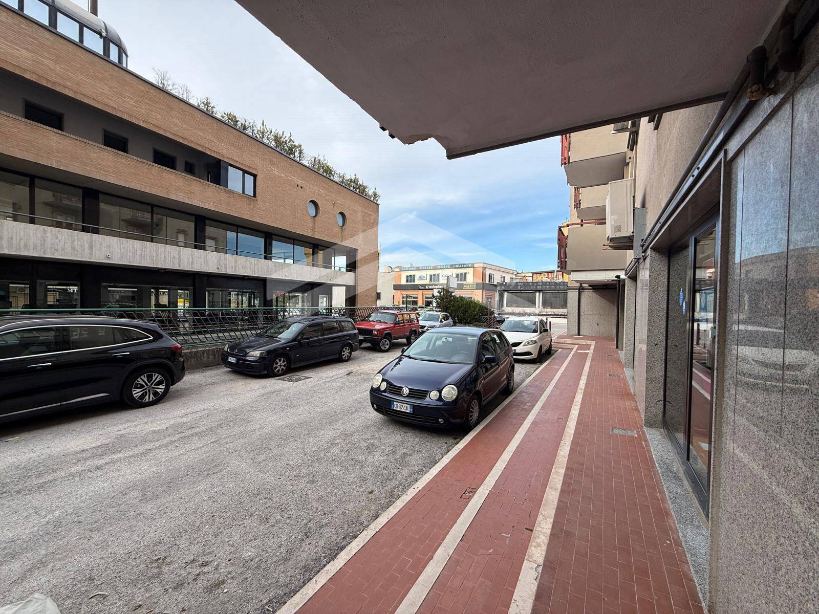 Locale artigianale in vendita a Campobasso, Semicentro