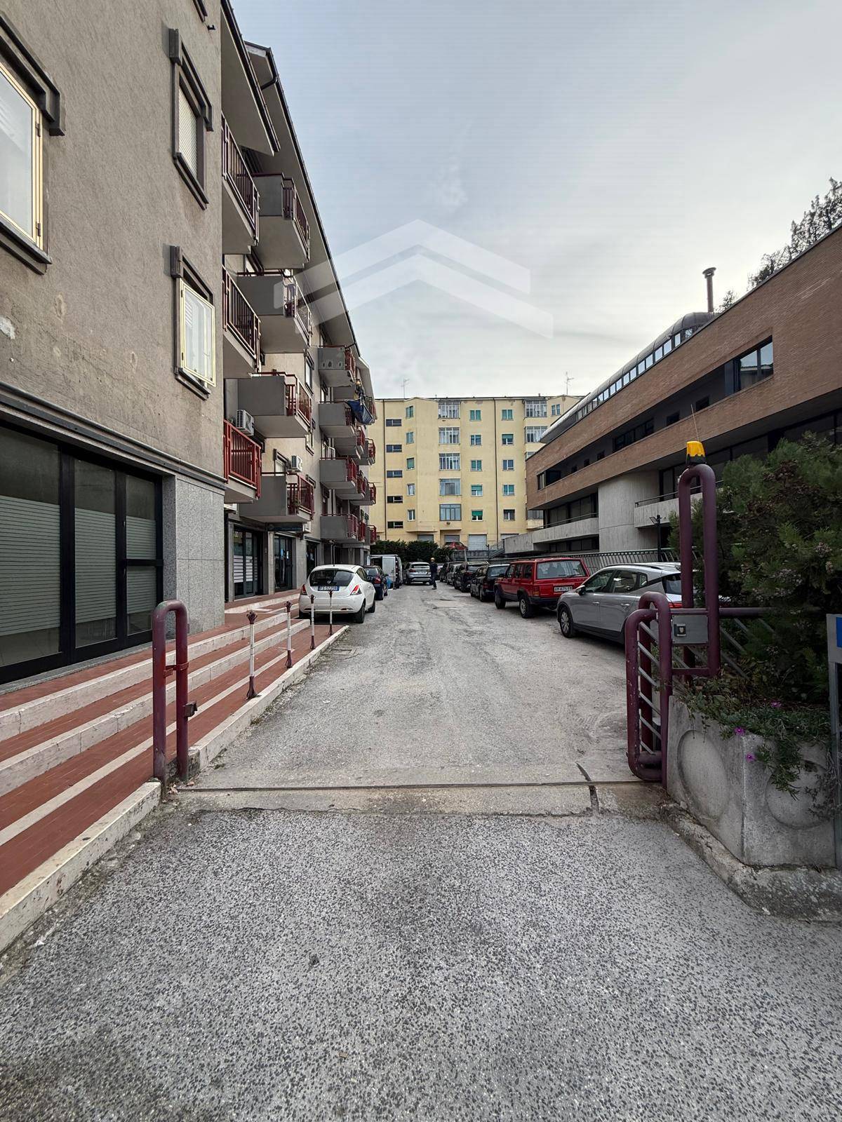 Locale artigianale in vendita a Campobasso, Semicentro