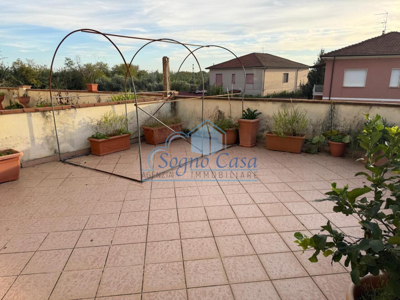 Appartamento con terrazzo a Castelnuovo Magra