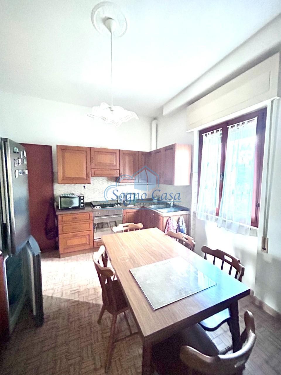 Villa con giardino, Ortonovo casano