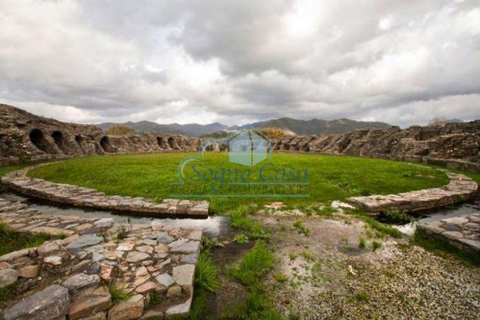 Appartamento con giardino, Ortonovo luni mare