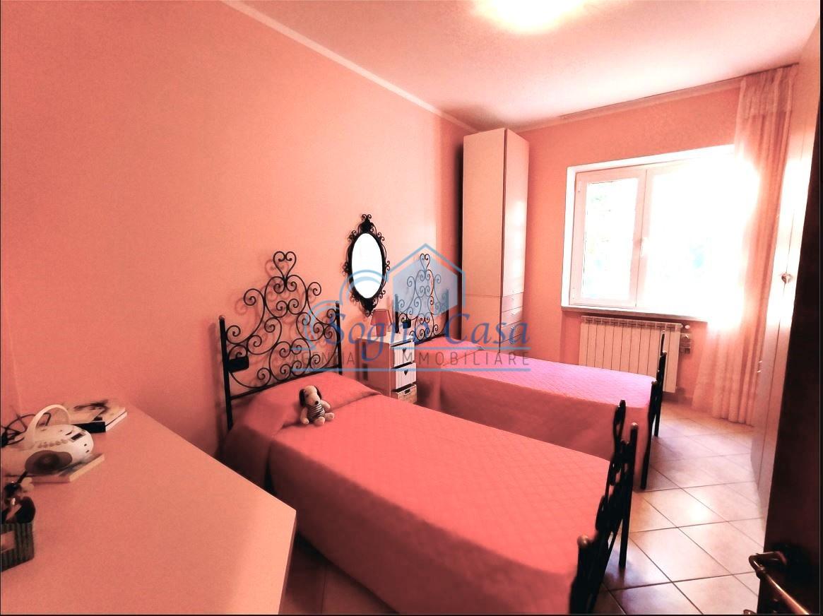 Villa Bifamiliare con giardino, Carrara fossone