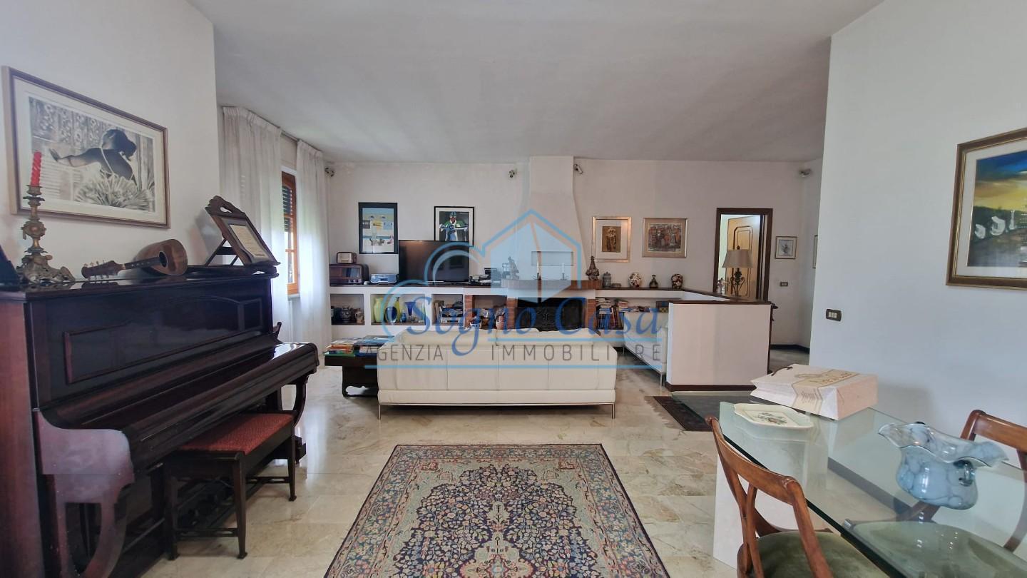 Villa Bifamiliare con giardino, Sarzana sarzanello