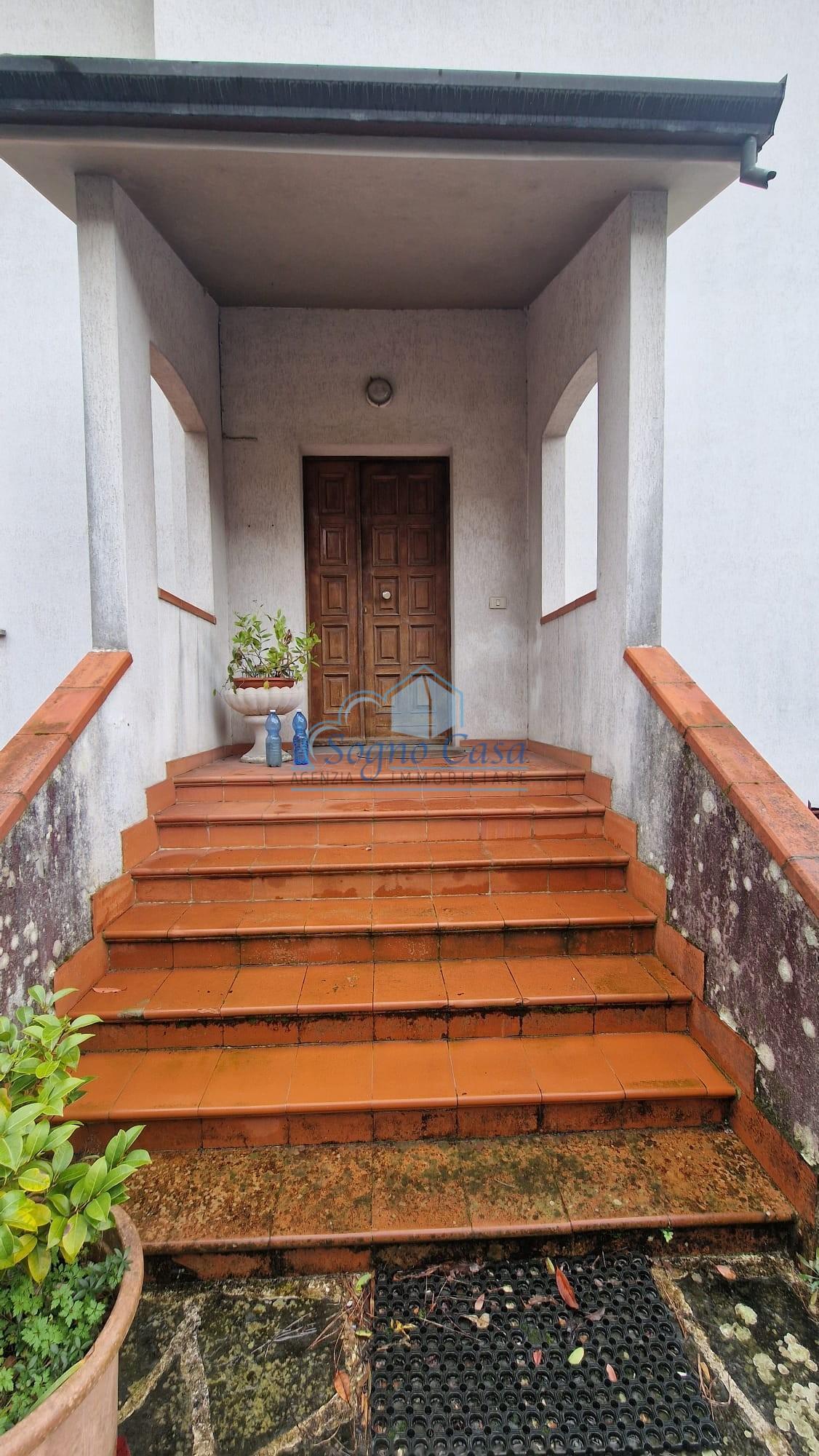 Villa Bifamiliare con giardino, Sarzana sarzanello