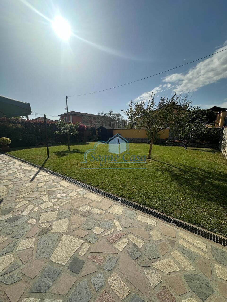 Villa con giardino a Castelnuovo Magra