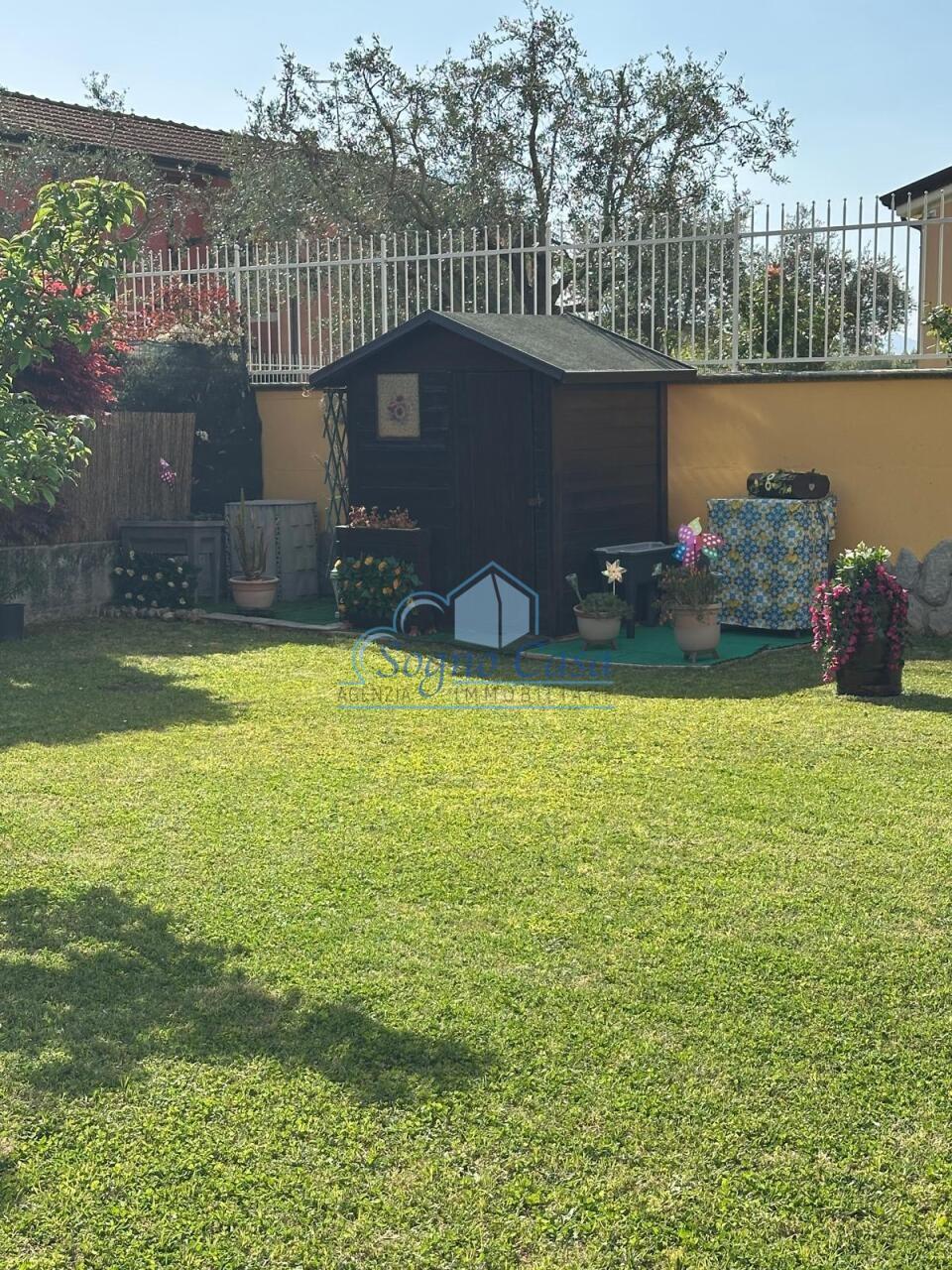Villa con giardino a Castelnuovo Magra