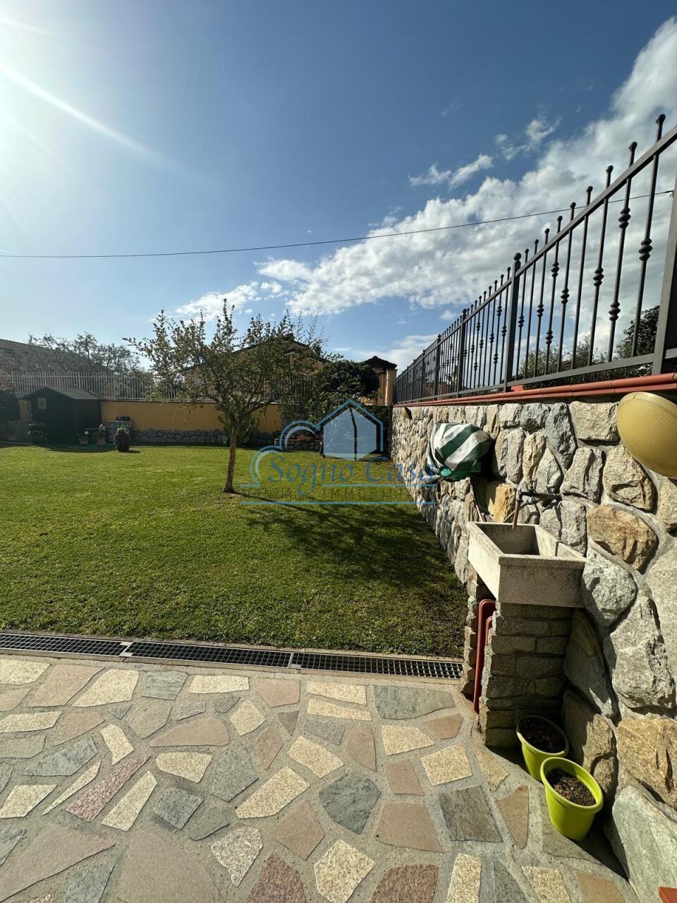 Villa con giardino a Castelnuovo Magra