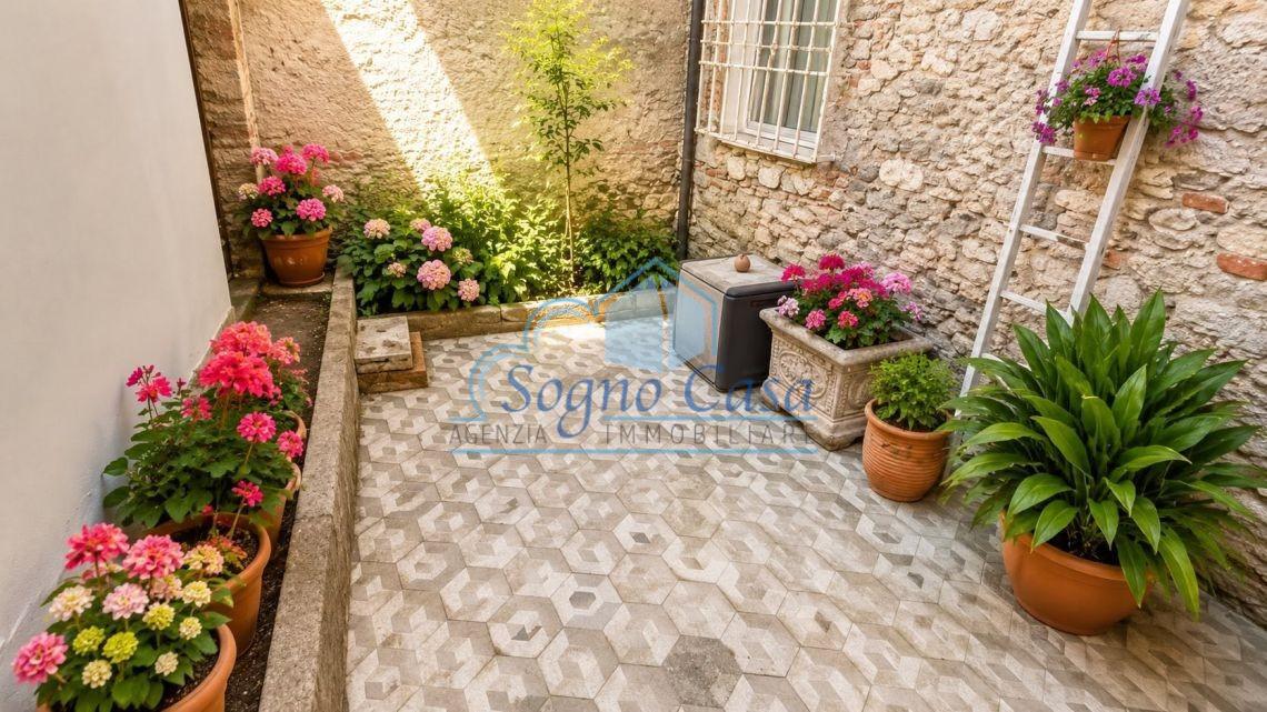 Quadrilocale con giardino a Lerici
