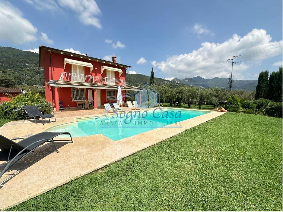Villa in vendita a Pietrasanta
