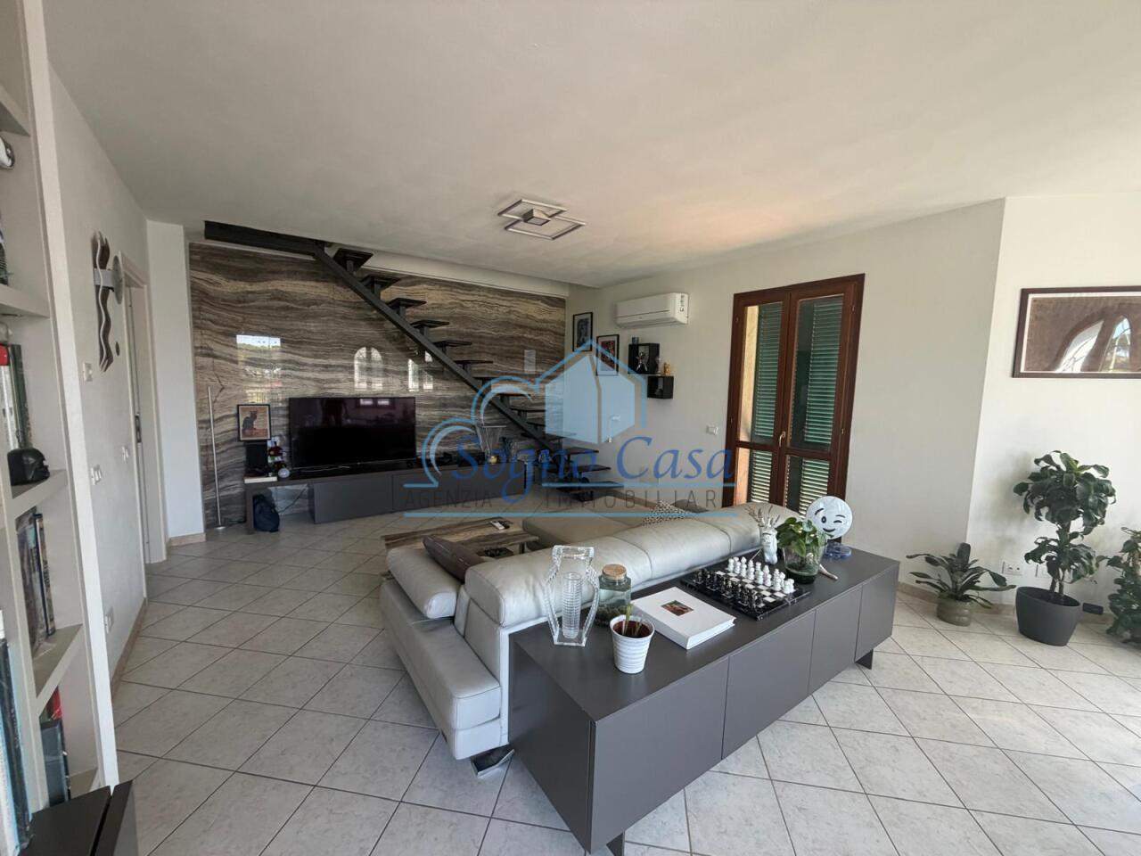 Casa indipendente con giardino a Ortonovo