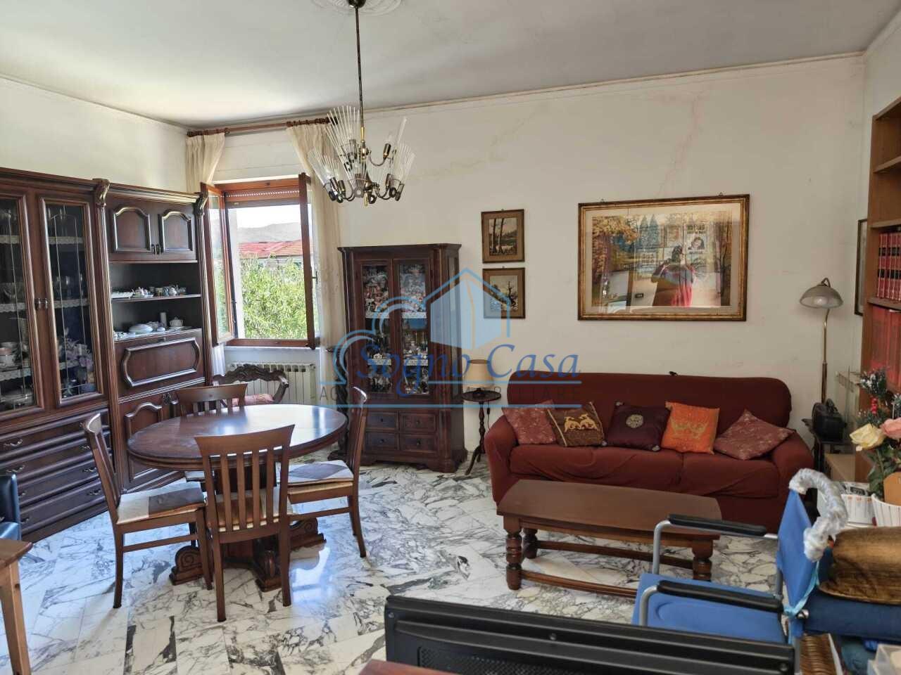 Villa con giardino, Sarzana san lazzaro