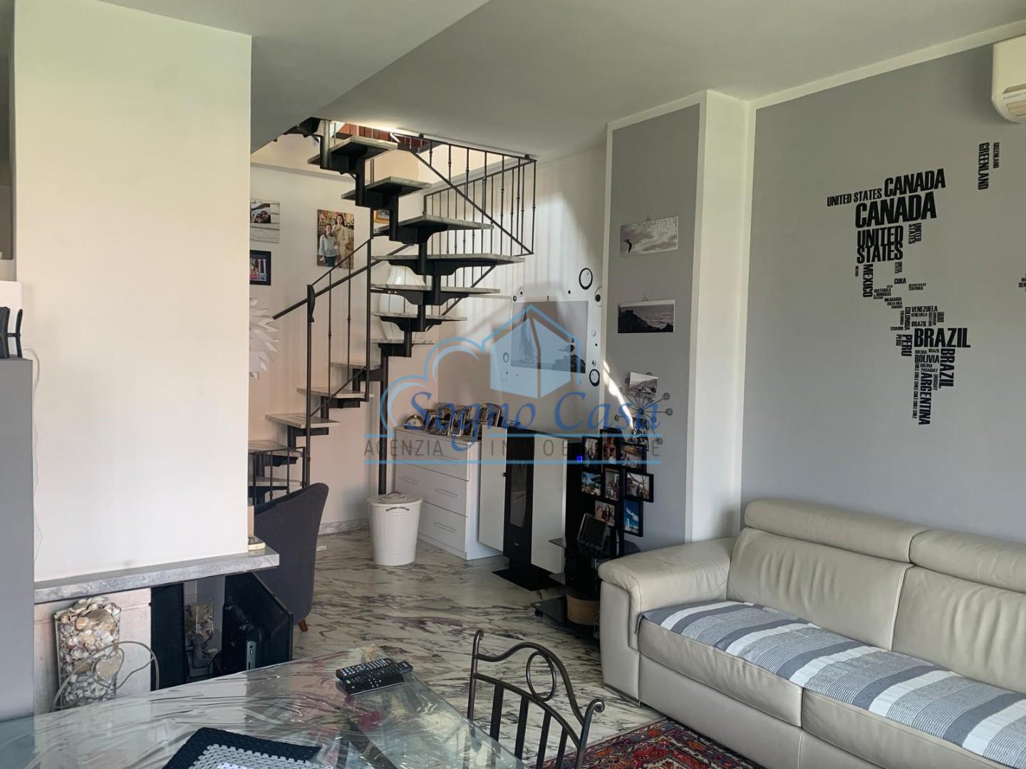 Villa Bifamiliare con giardino, Ameglia fiumaretta