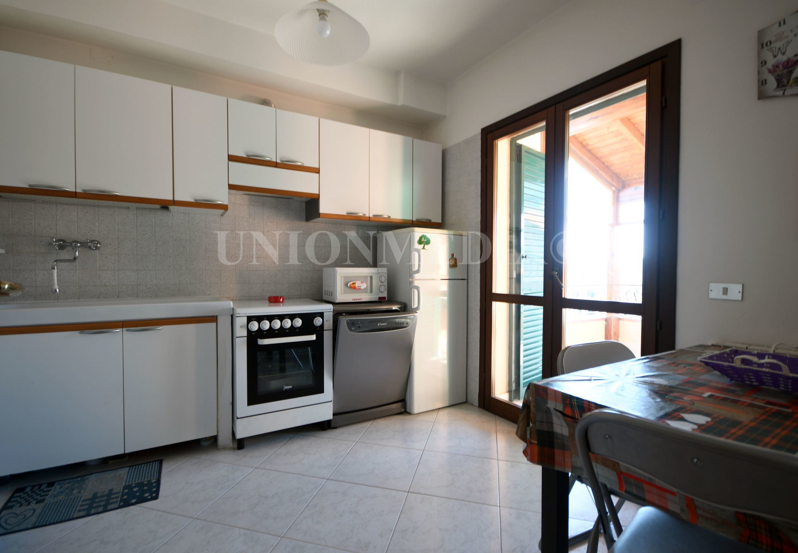 Appartamento con terrazzi in via castiglioni, Santo Stefano di Magra