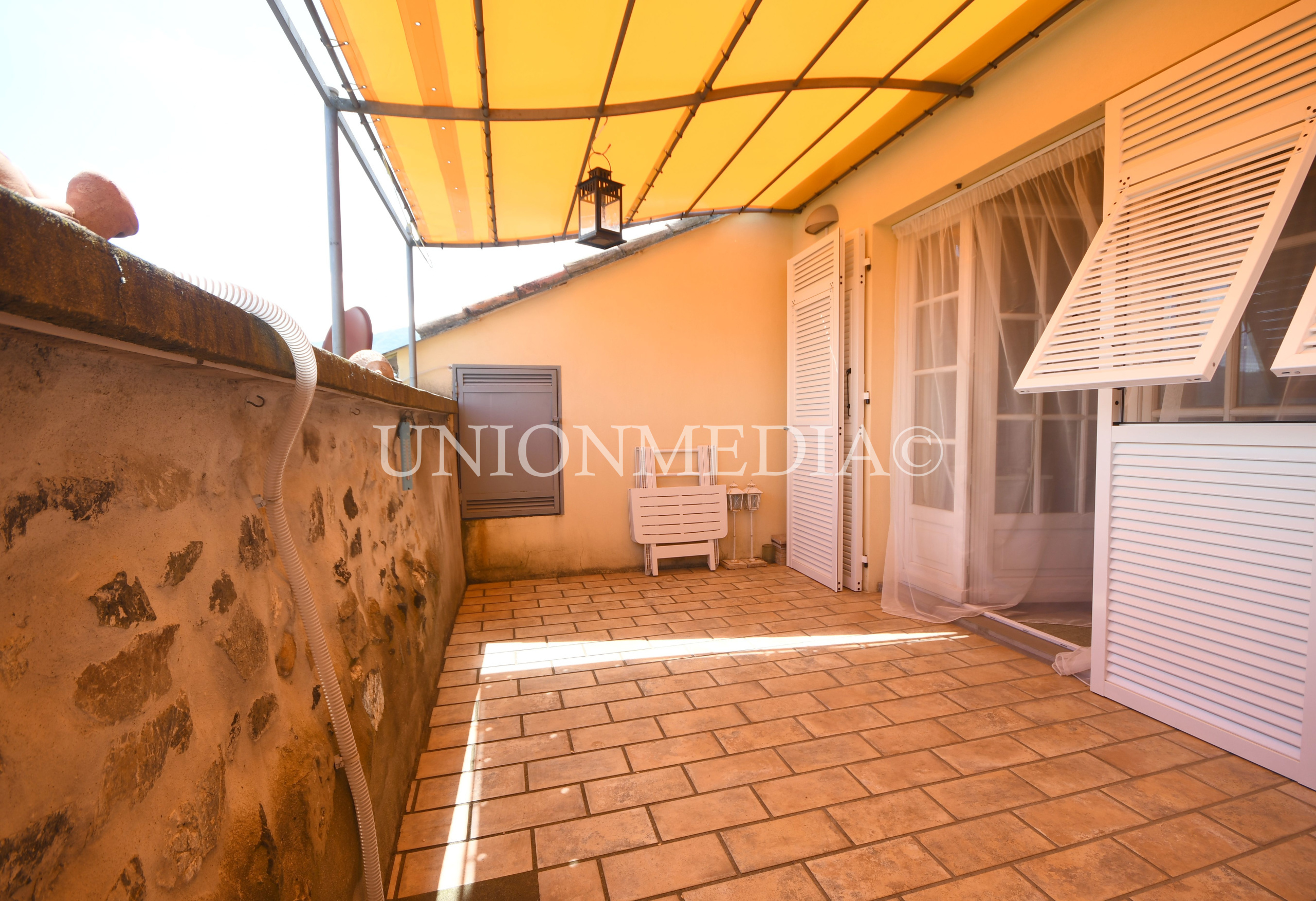 Casa indipendente con terrazzo in via guglielmo marconi, Carro
