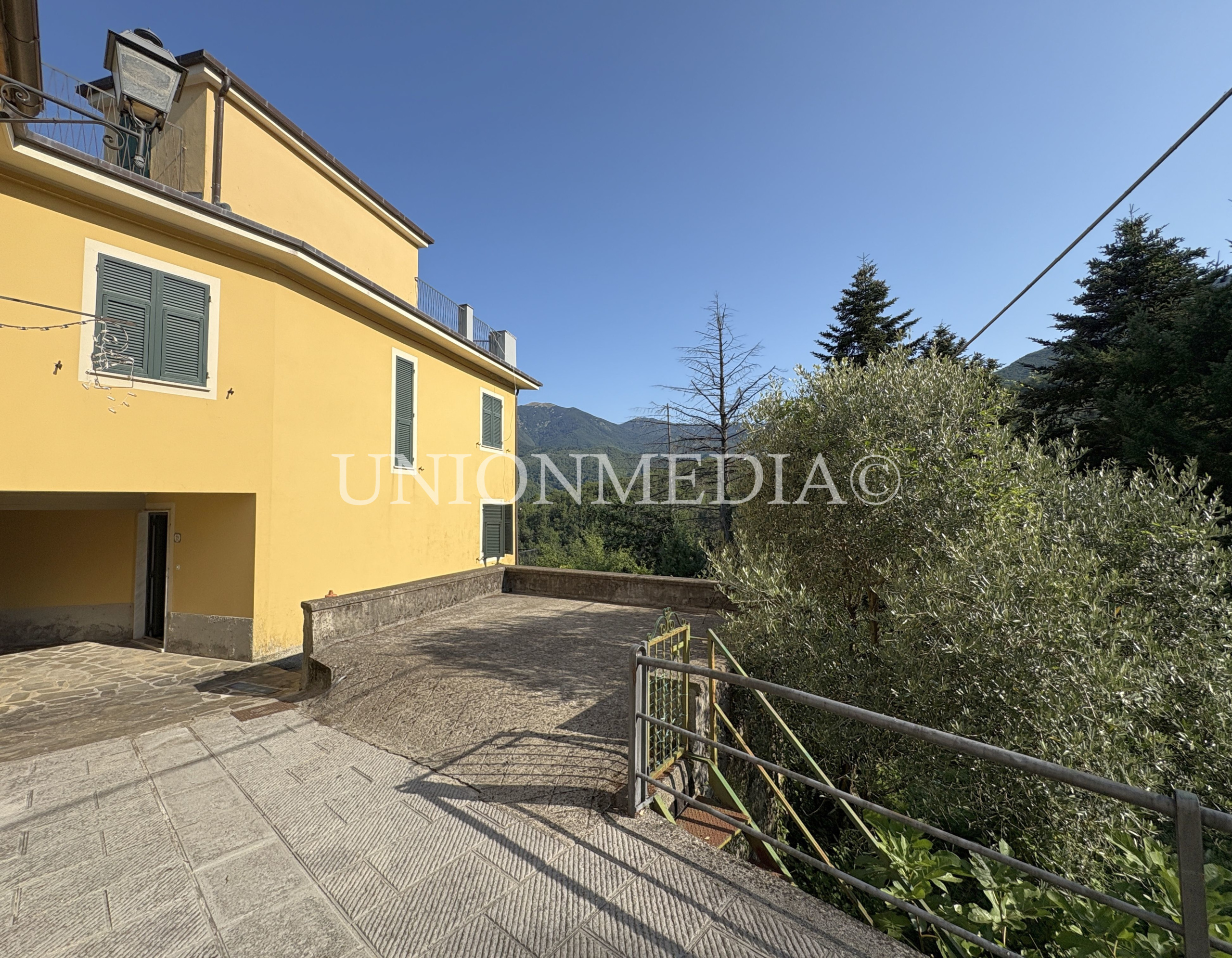 Casa indipendente con terrazzo in via della costa 19, Sesta Godano