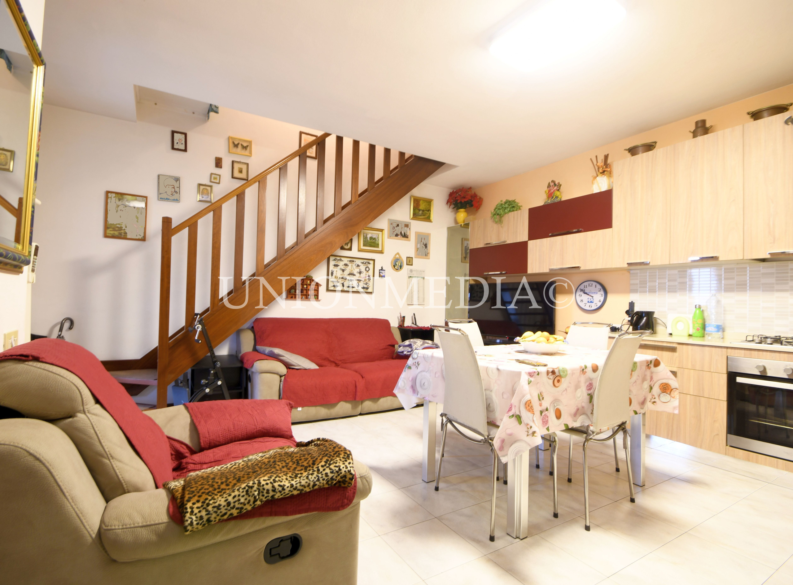 Quadrilocale con terrazzo in via togliatti, Ortonovo