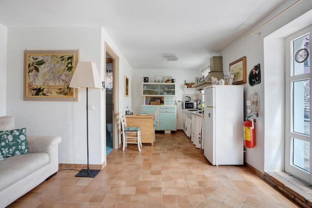 Casa indipendente in affitto a Sarzana