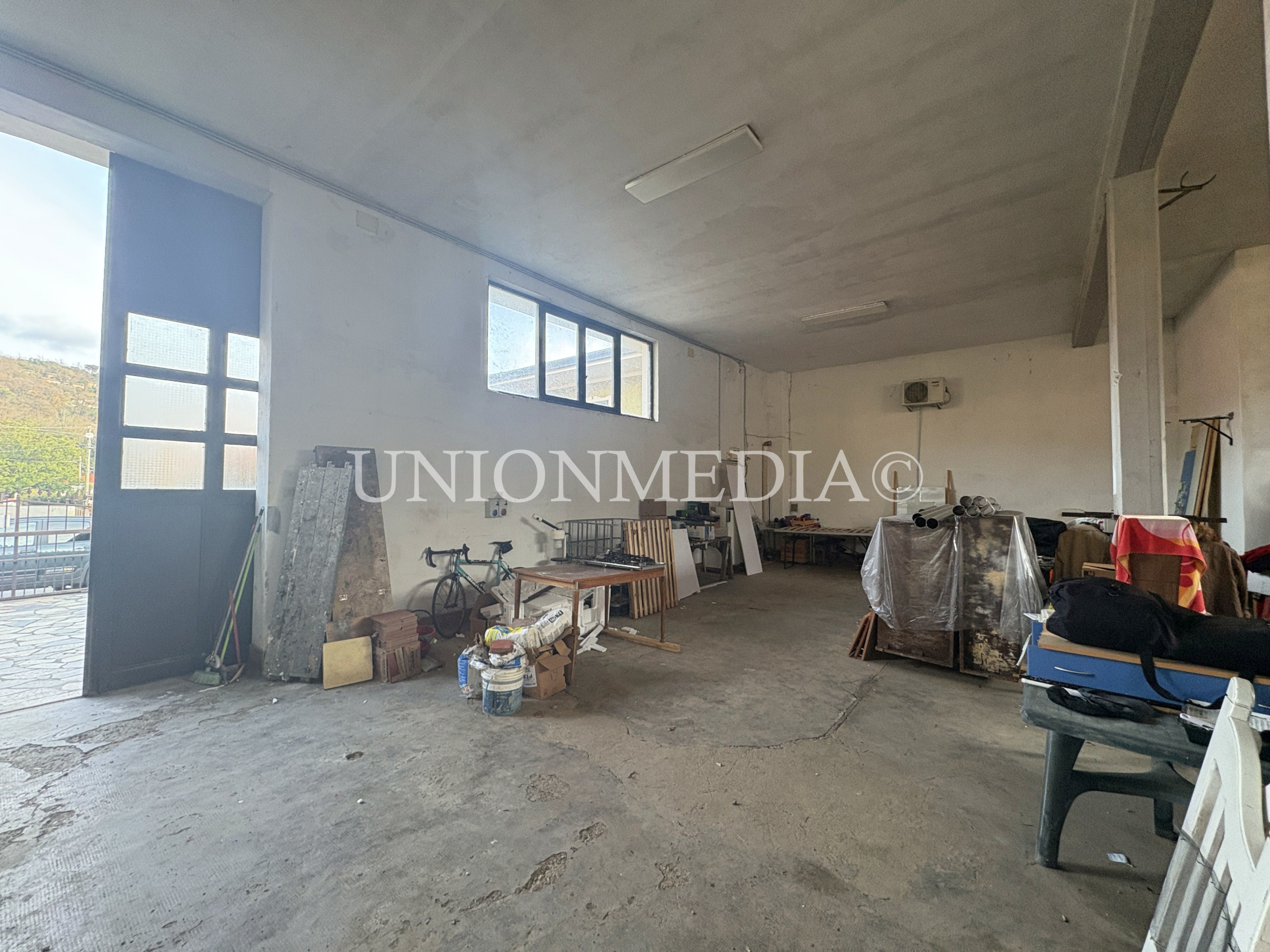 Capannone in affitto a Castelnuovo Magra