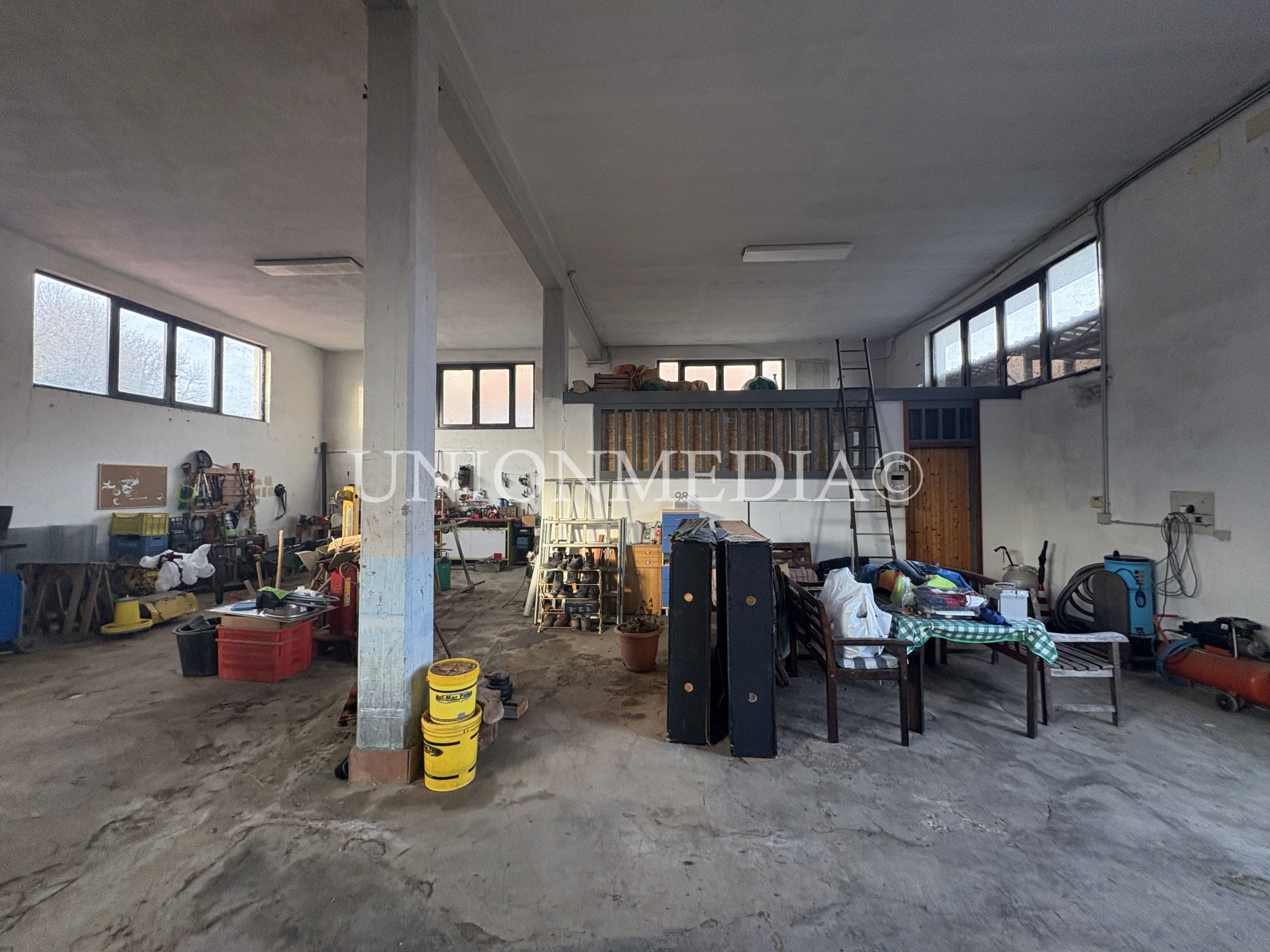 Capannone in affitto a Castelnuovo Magra