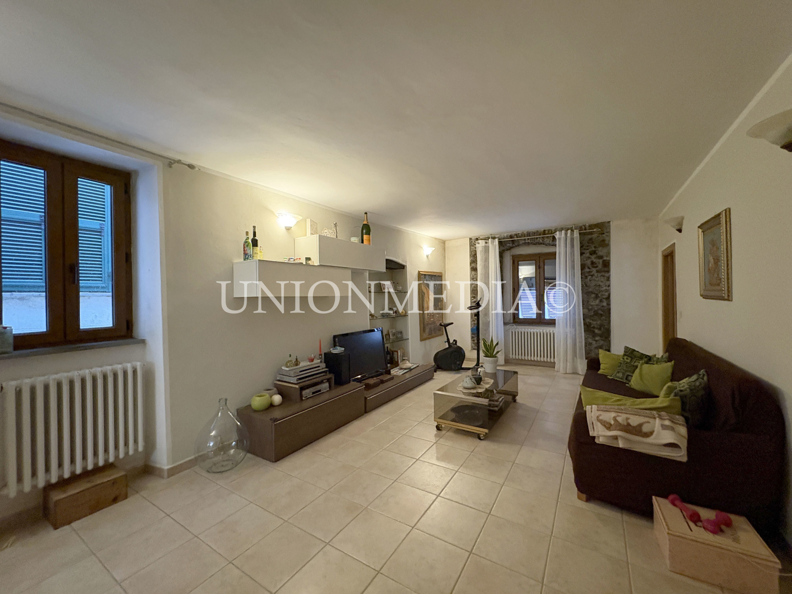 Quadrilocale ristrutturato in via roma, Santo Stefano di Magra