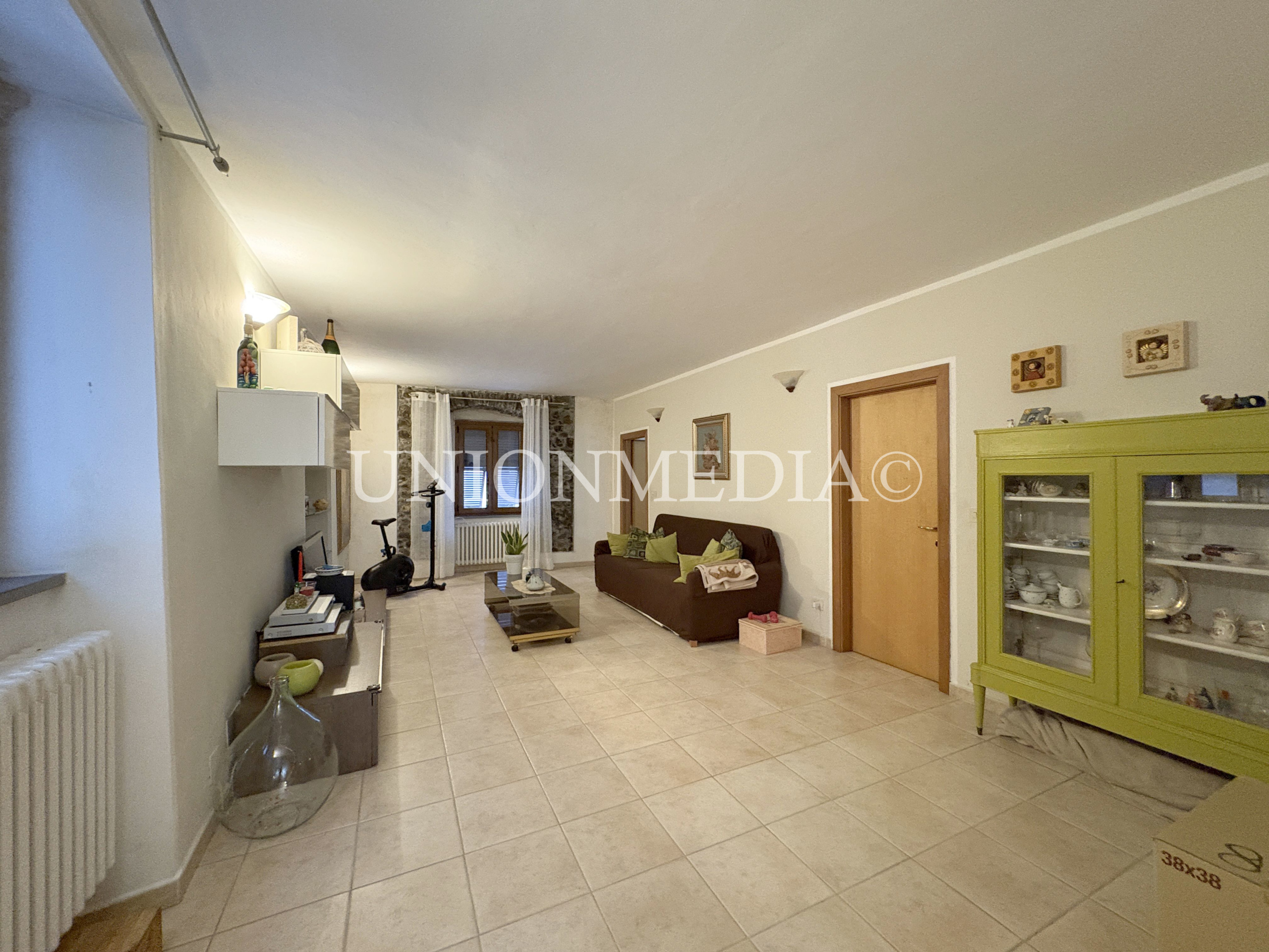 Quadrilocale ristrutturato in via roma, Santo Stefano di Magra