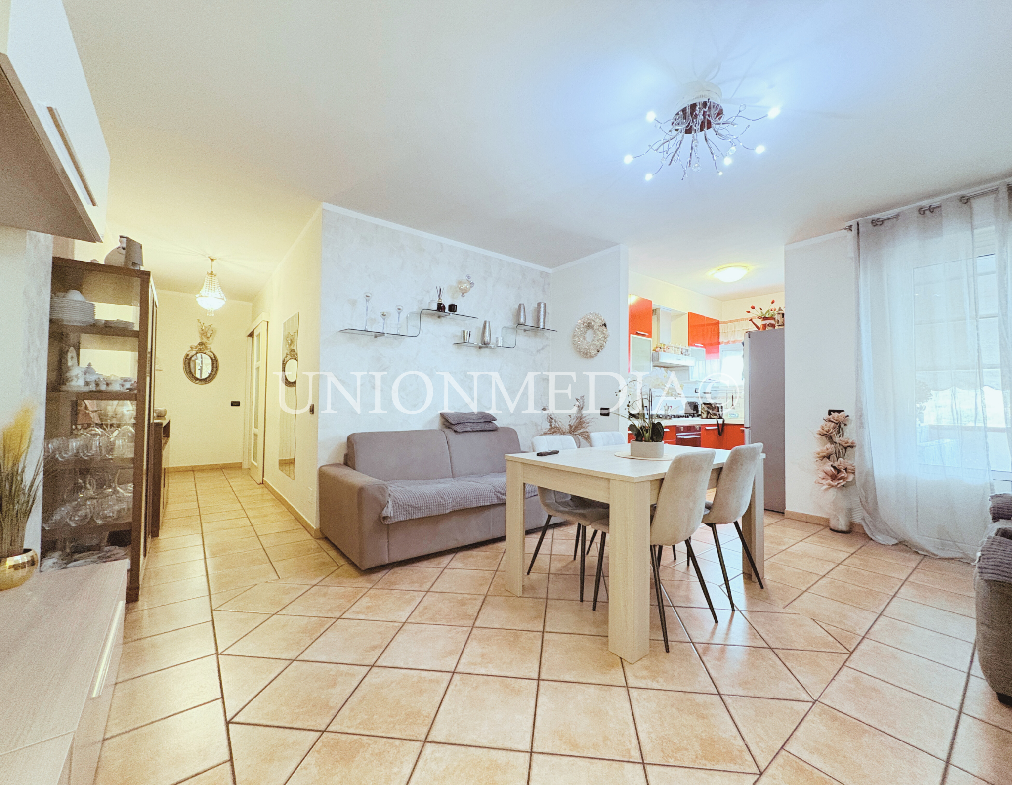 Trilocale con box doppio in via bradia, Sarzana