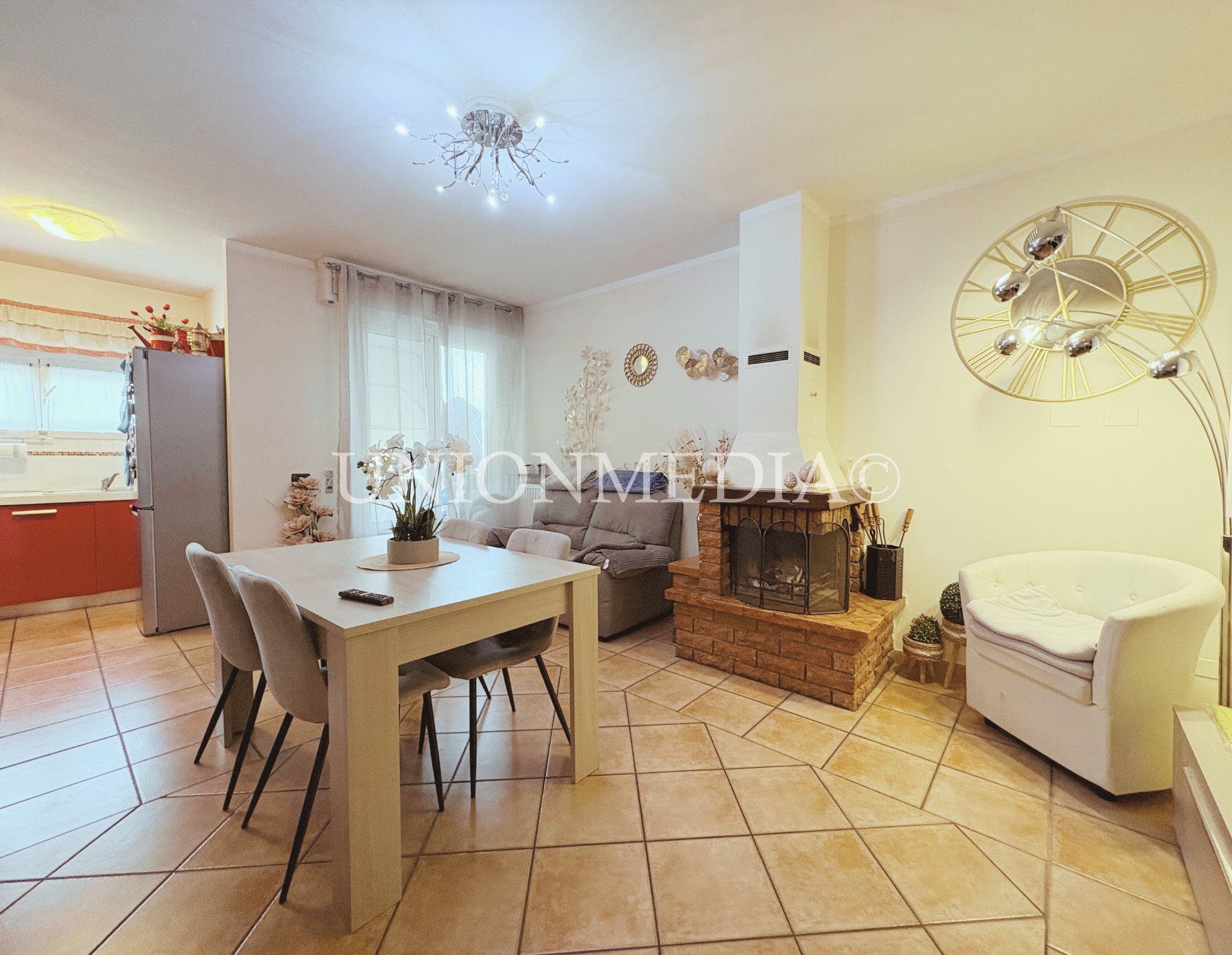 Trilocale con box doppio in via bradia, Sarzana