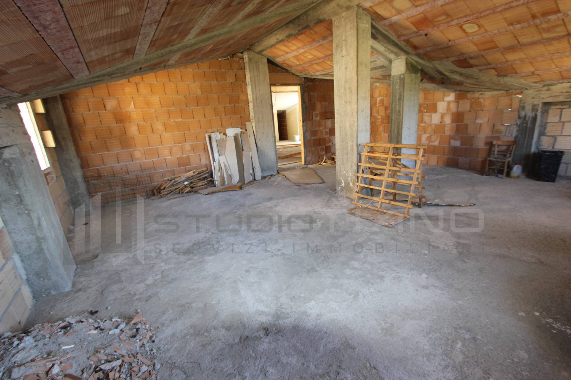 Attico in vendita a Marzi