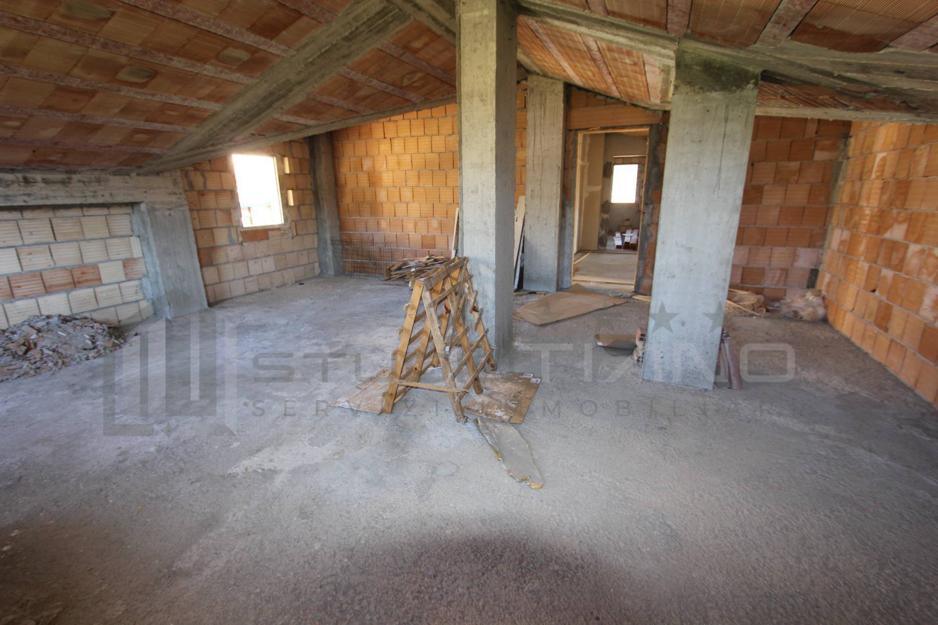 Attico in vendita a Marzi