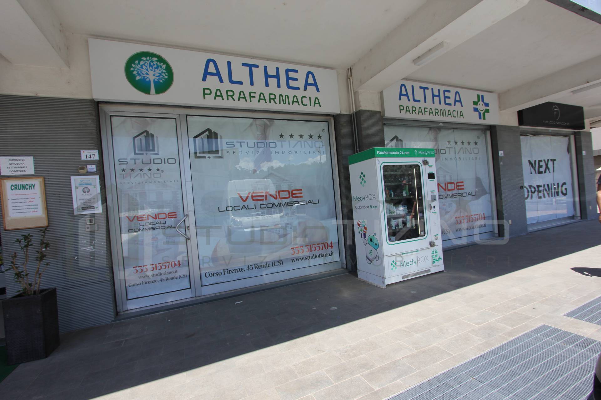 Locale commerciale in vendita a Rende, Saporito