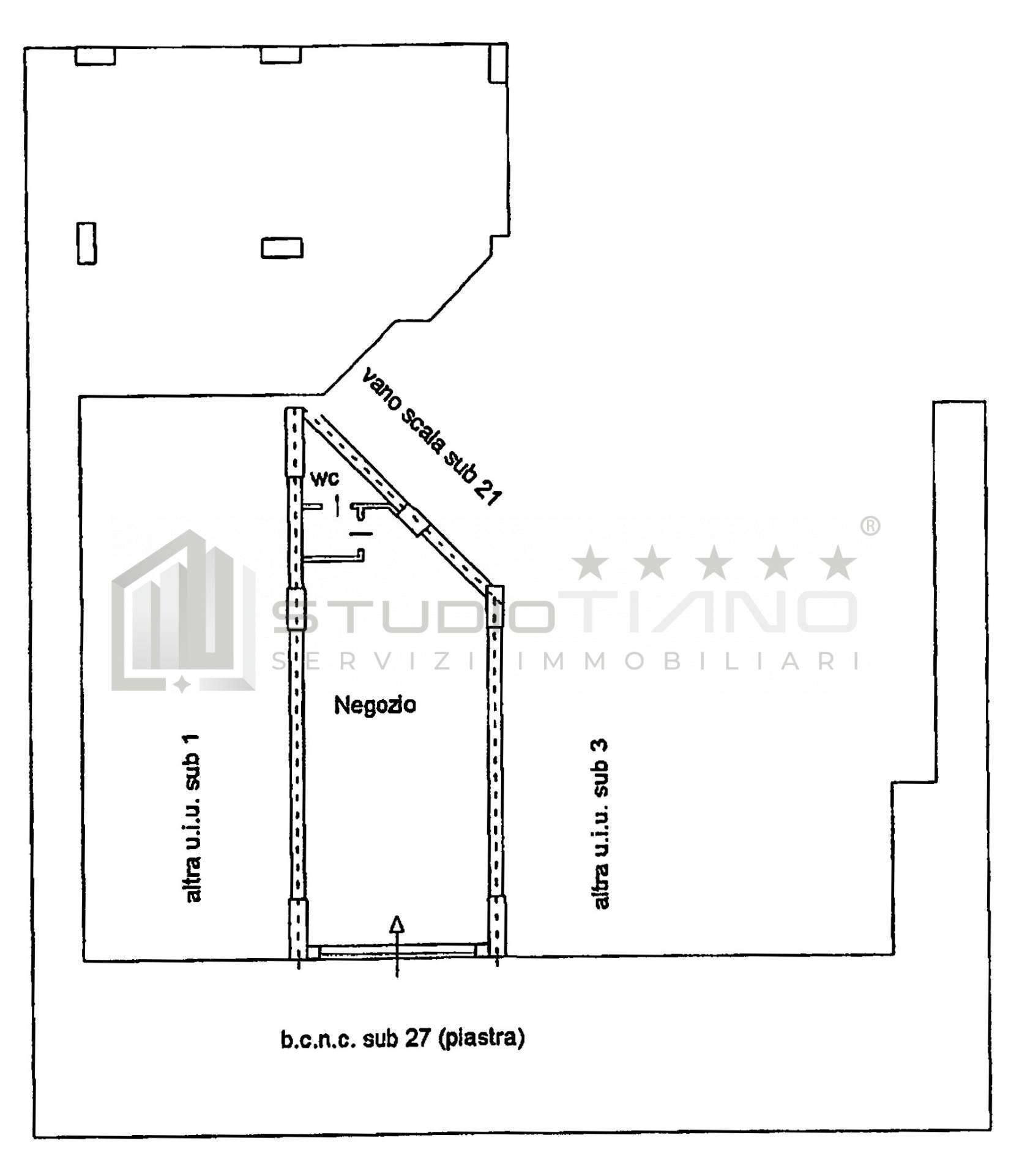 Locale commerciale in vendita a Rende, Saporito