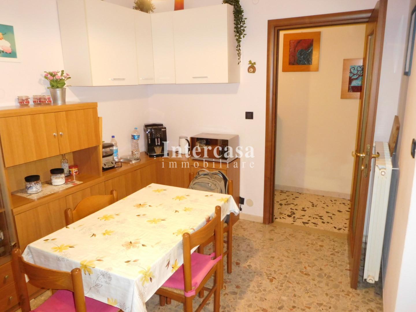 Attico con terrazzo, Pisa san francesco