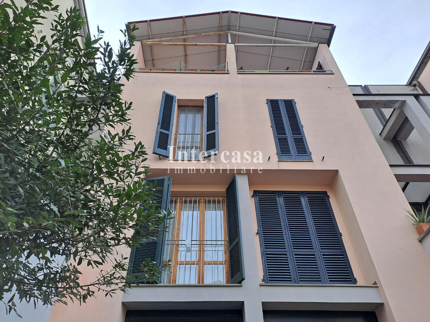 Villa con giardino, Fiesole compiobbi