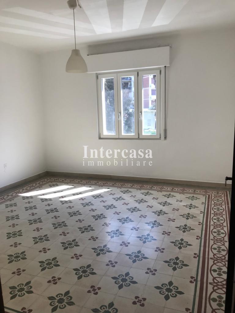 Stanza Singola con terrazzo, Pisa san martino