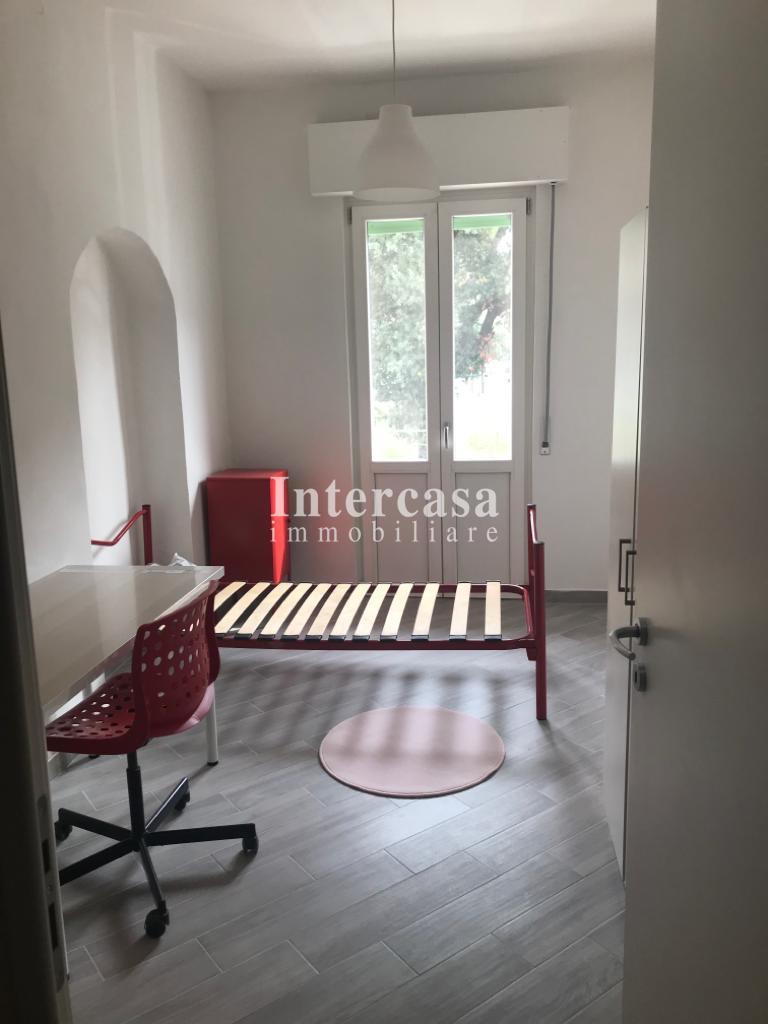 Stanza Singola con terrazzo, Pisa san martino