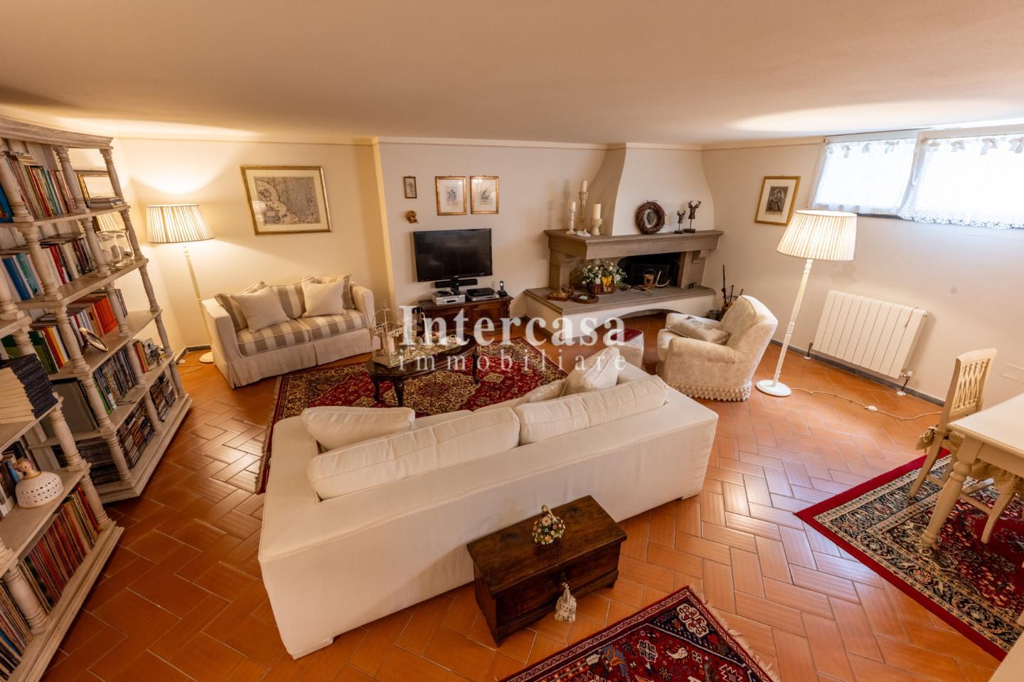 Villa Bifamiliare con giardino, San Giuliano Terme asciano