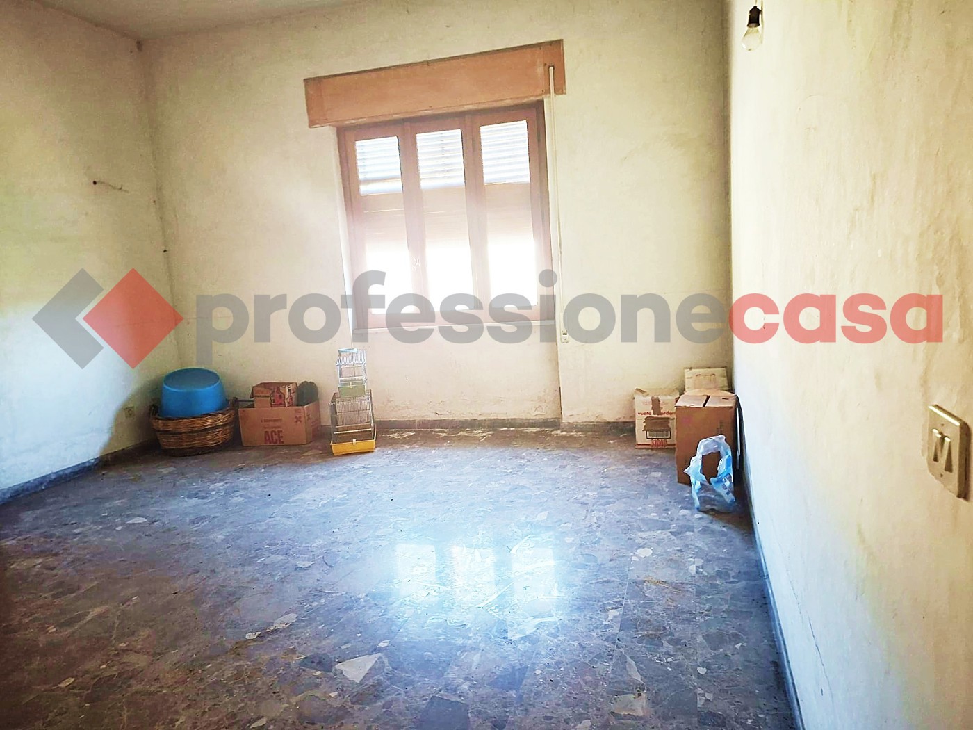 Stabile/Palazzo in vendita a Aquino