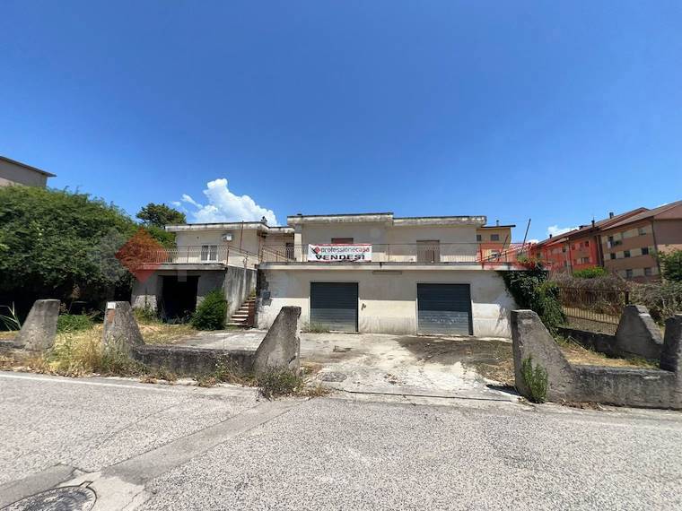 Casa indipendente in vendita a Pignataro Interamna