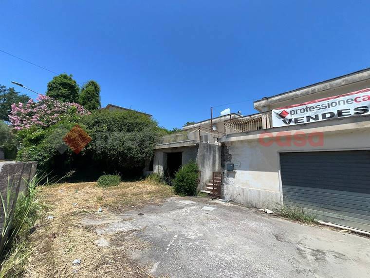 Casa indipendente in vendita a Pignataro Interamna