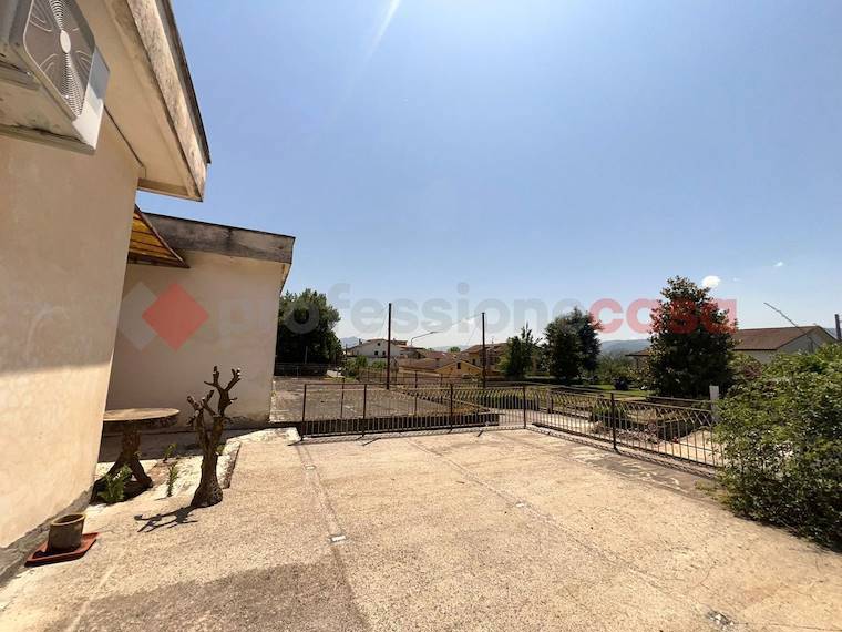 Casa indipendente in vendita a Pignataro Interamna
