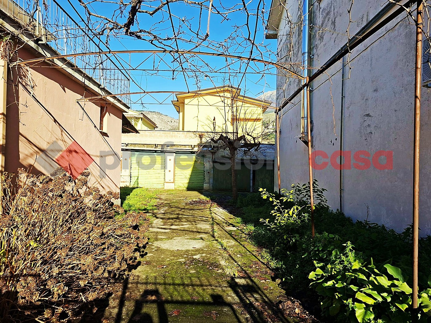 Box/Garage 12mq in vendita a Piedimonte San Germano