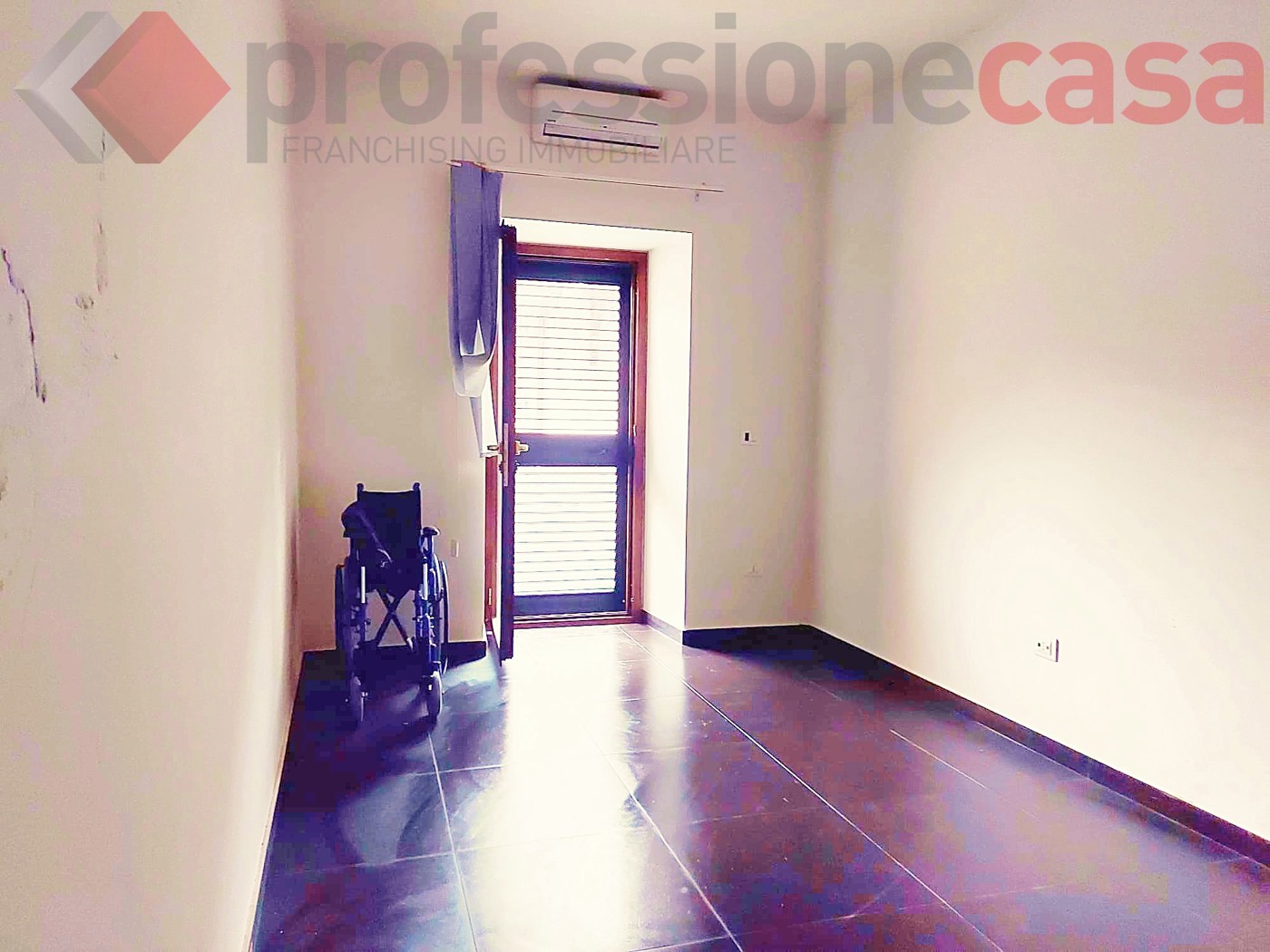 Negozio in affitto a Aquino